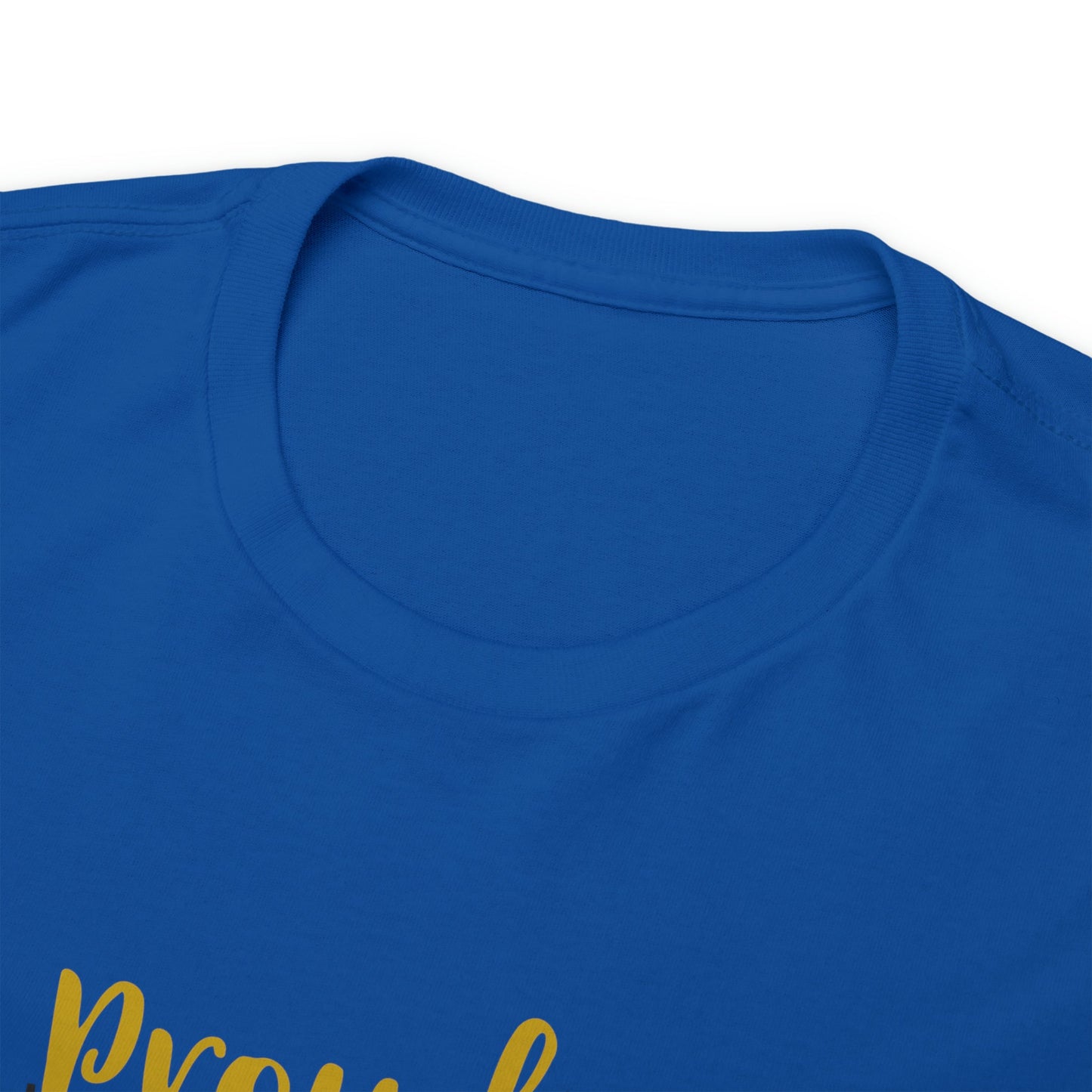 Proud Mom of 2023 Graduate Short Sleeve Cotton T-Shirt - numonet